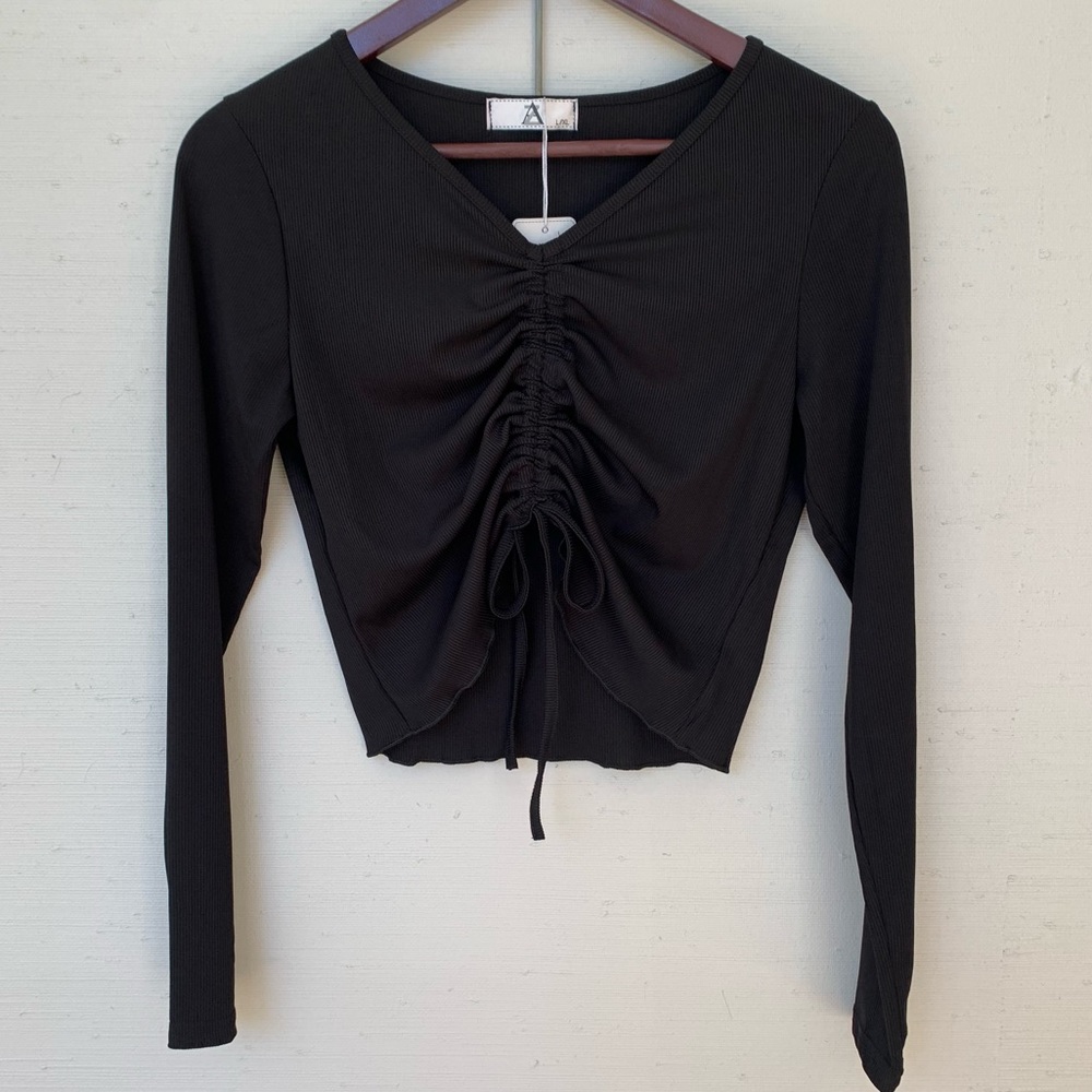Long Sleeved Rib Sinched Crop Top